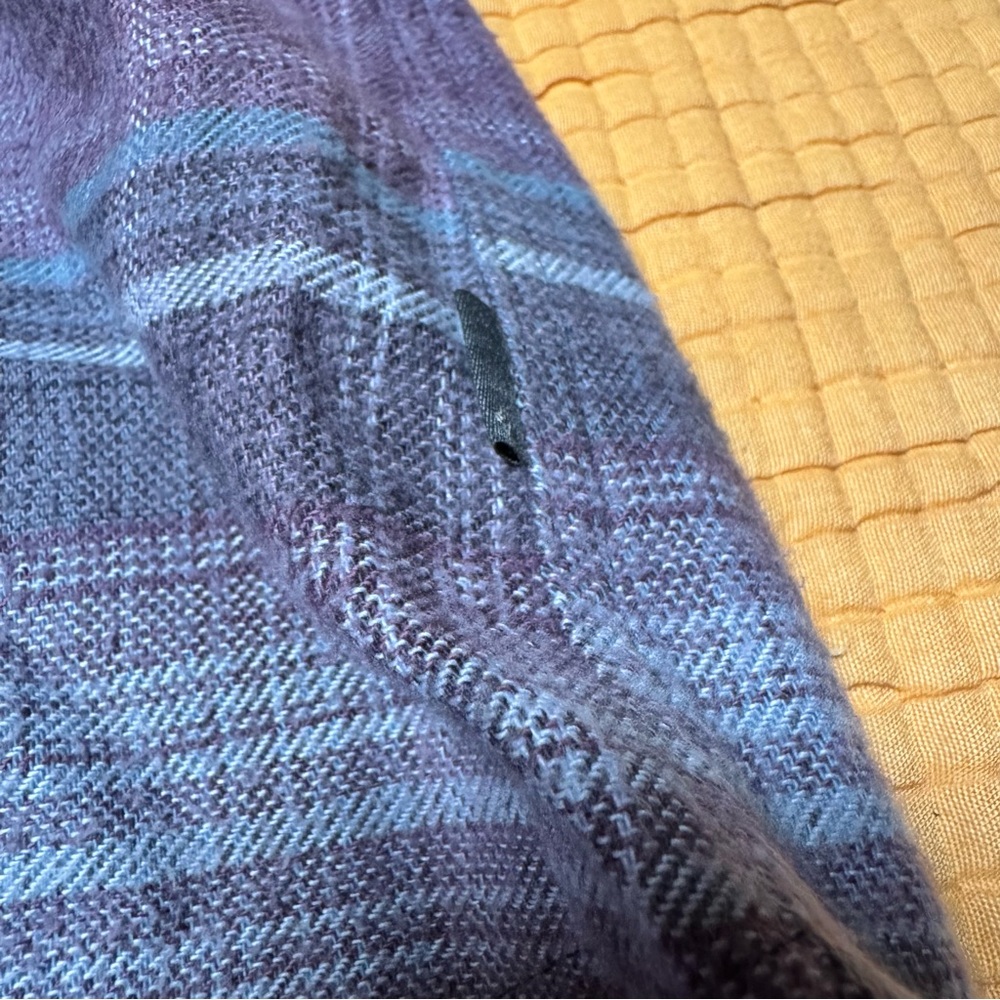 Women’s Columbia hooded flannel - Picture 4 of 9